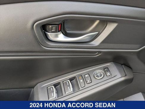 Used 2024 Honda Accord EX image 11