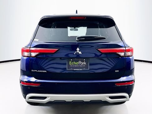 Used 2024 Mitsubishi Outlander SE image 7