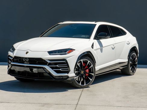Used 2021 Lamborghini Urus AWD/4WD image 3