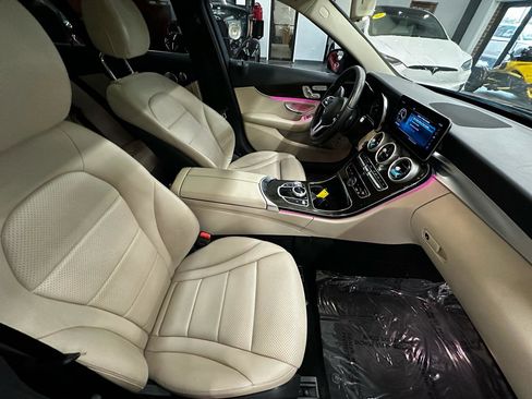 Used 2020 Mercedes-Benz C 300 Sedan w/ Premium Package image 14