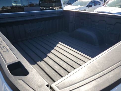 Used 2020 Chevrolet Silverado 1500 High Country w/ Technology Package image 12