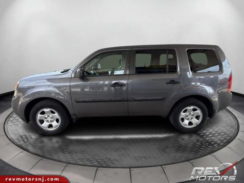 Used 2015 Honda Pilot LX image 2