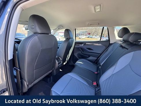 Certified 2025 Volkswagen Tiguan SE AWD/4WD image 10