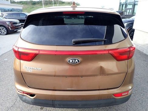 Used 2018 Kia Sportage LX image 4