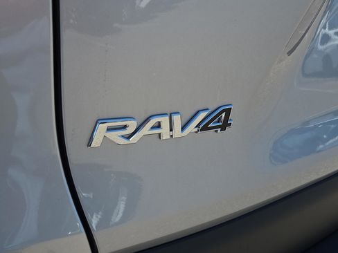 Certified 2025 Toyota RAV4 XLE w/ Convenience Package FWD image 34