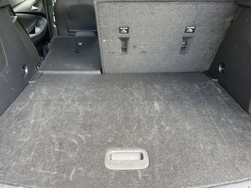 Used 2025 Buick Encore GX Preferred AWD/4WD image 22