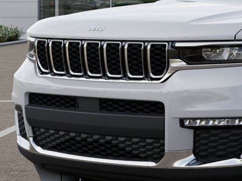 New 2025 Jeep Grand Cherokee L Limited image 35