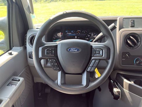 New 2027 Ford E-350 and Econoline 350 Super Duty w/ Power Equipment Group RWD image 14