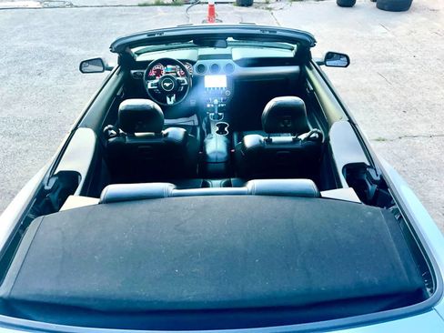Used 2020 Ford Mustang Premium RWD image 17