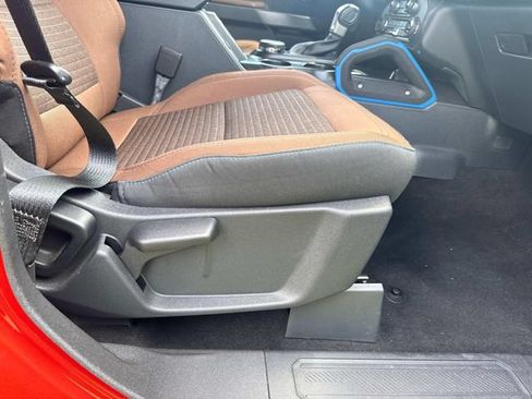 Used 2023 Ford Bronco Outer Banks AWD/4WD image 19