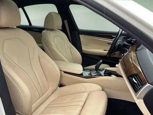 Used 2019 BMW 530i w/ Convenience Package image 29