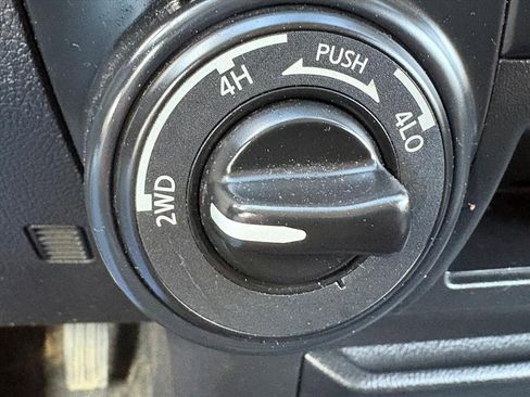 Certified 2018 Nissan Titan S w/ S Utility Package image 24