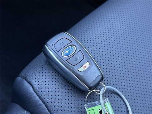 Certified 2025 Subaru Outback Limited image 29