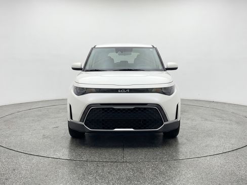 Used 2025 Kia Soul LX w/ LX Technology Package FWD image 2