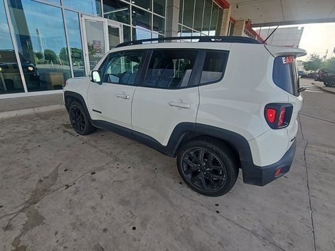 Used 2017 Jeep Renegade Altitude image 13