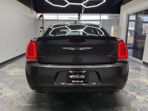 Used 2017 Chrysler 300 S image 4