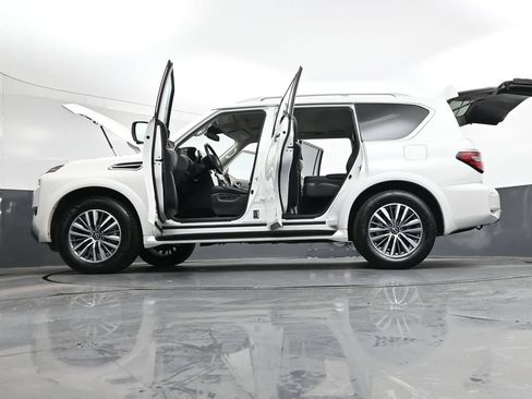 Used 2024 Nissan Armada SL w/ Captain's Chairs Package RWD image 53