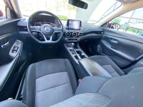Used 2022 Nissan Sentra SV FWD image 8
