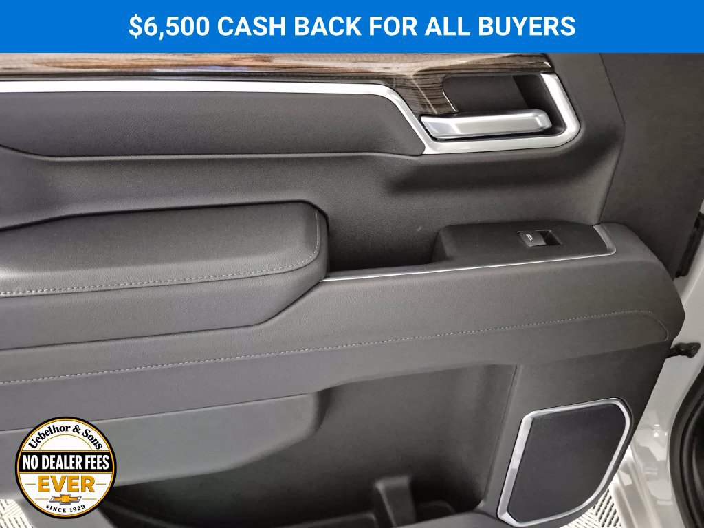 New 2026 Chevrolet Silverado 1500 RST w/ LPO, Dark Essentials Package AWD/4WD image 25