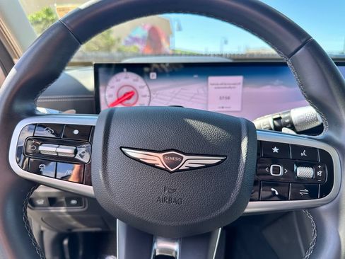 Used 2025 Genesis GV80 2.5T Standard AWD/4WD image 14