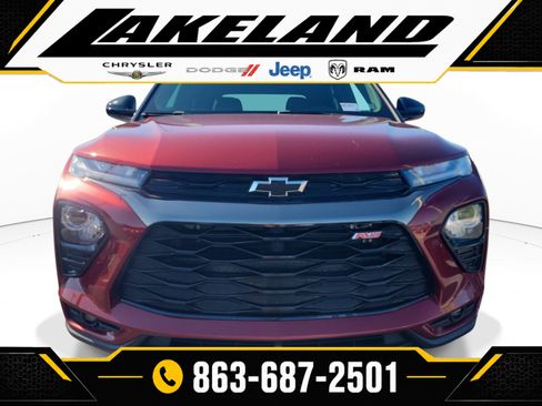 Used 2022 Chevrolet TrailBlazer RS w/ Technology Package FWD image 2