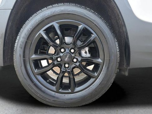 Used 2022 GMC Terrain SLT w/ Infotainment Package II image 29