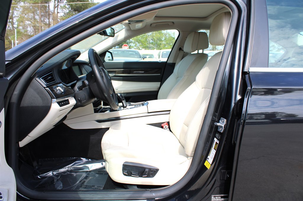 Used 2014 BMW 740Li RWD image 15