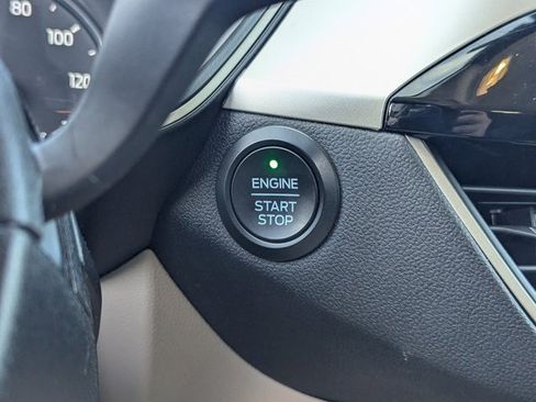 Used 2021 Ford Escape SEL image 18