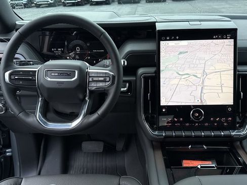 New 2026 GMC Yukon Denali w/ Sun & Power Step Package image 8