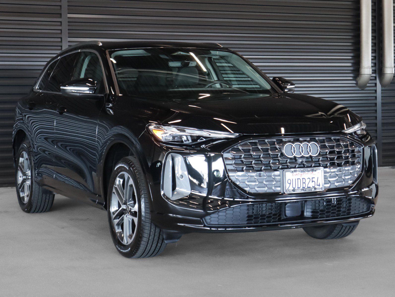 Used 2025 Audi Q5 Premium w/ Convenience Package AWD/4WD image 12