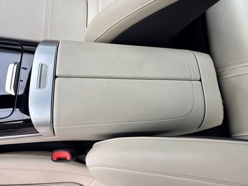 Used 2025 Mercedes-Benz C 300 Sedan image 67