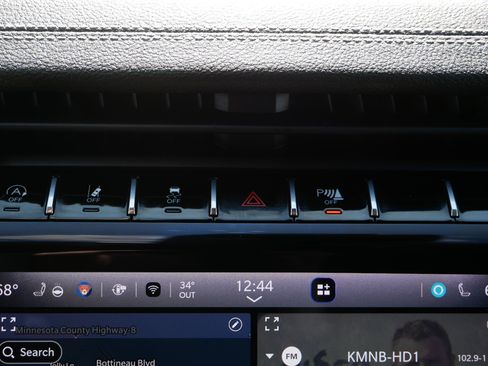 Used 2023 Jeep Grand Cherokee Limited w/ Luxury Tech Group II image 30