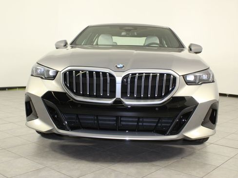 New 2026 BMW 530i xDrive w/ M Sport Package image 6