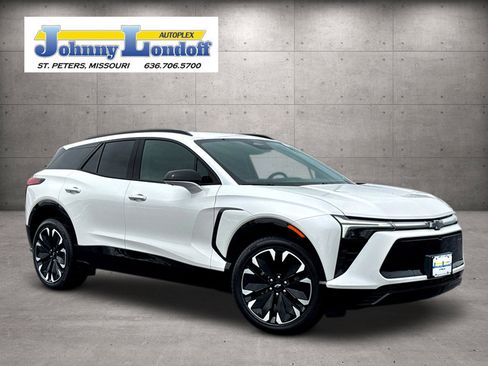 Used 2025 Chevrolet Blazer EV RS AWD/4WD image 1
