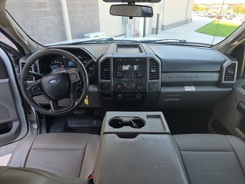 Used 2017 Ford F350 XL w/ Power Equipment Group AWD/4WD image 9