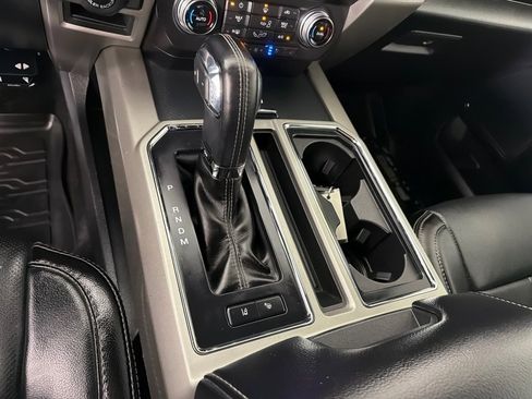Used 2018 Ford F150 Lariat w/ Equipment Group 502A Luxury AWD/4WD image 16
