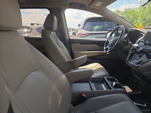 Used 2019 Honda Odyssey Elite image 11