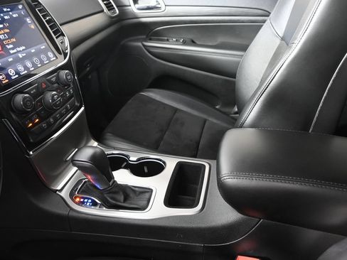 Used 2021 Jeep Grand Cherokee Laredo X AWD/4WD image 33