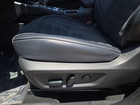 Used 2024 Mitsubishi Outlander SE FWD image 23