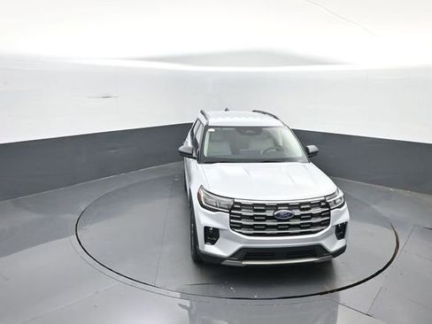 Used 2025 Ford Explorer Active w/ Active Comfort Package AWD/4WD image 25