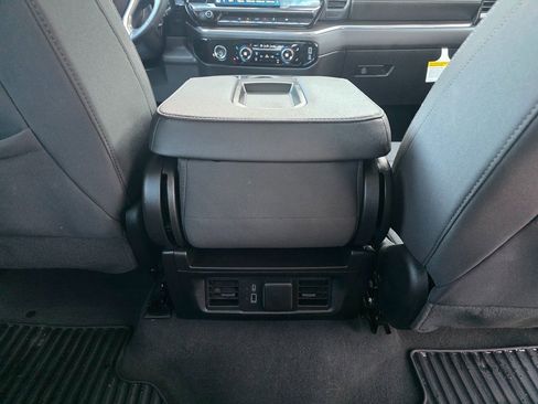 Used 2024 Chevrolet Silverado 1500 LT image 8