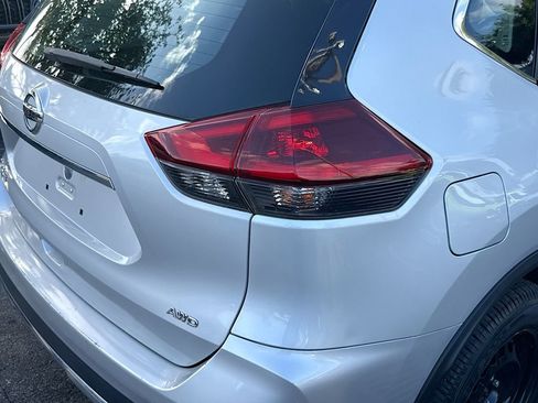 Used 2020 Nissan Rogue S AWD/4WD image 5
