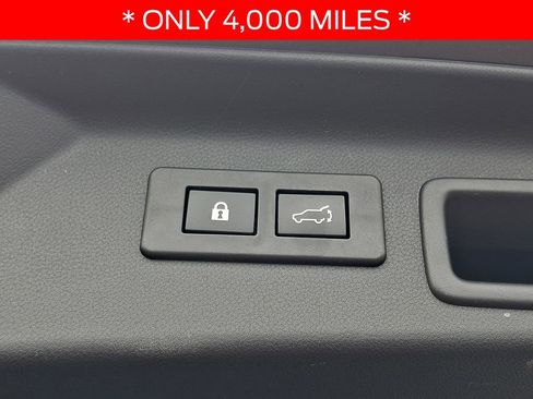 Used 2025 Subaru Forester Touring AWD/4WD image 30