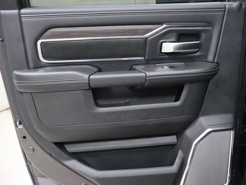 New 2026 RAM 2500 Laramie AWD/4WD image 12