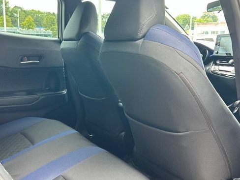 Used 2020 Toyota C-HR XLE FWD image 48