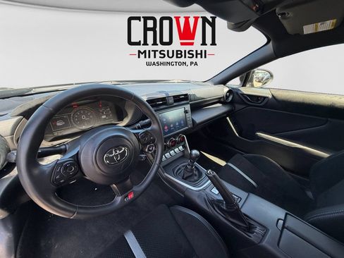 Used 2024 Toyota GR86 Premium RWD image 20
