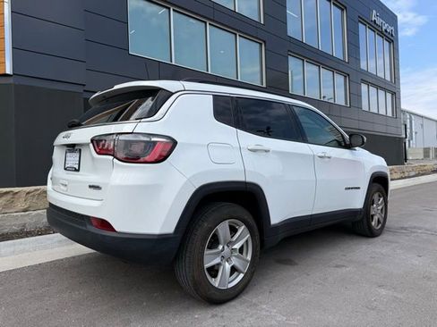 Used 2022 Jeep Compass Latitude AWD/4WD image 3