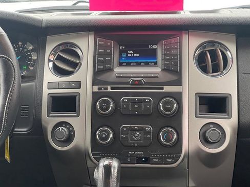 Used 2017 Ford Expedition EL XLT image 32