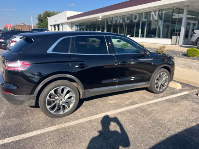 Used 2023 Lincoln Nautilus Reserve w/ Equipment Group 201A FWD image 3