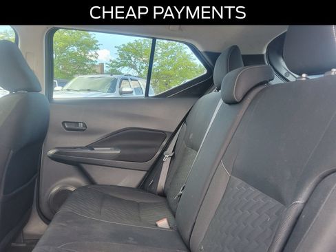 Used 2022 Nissan Kicks S FWD image 11
